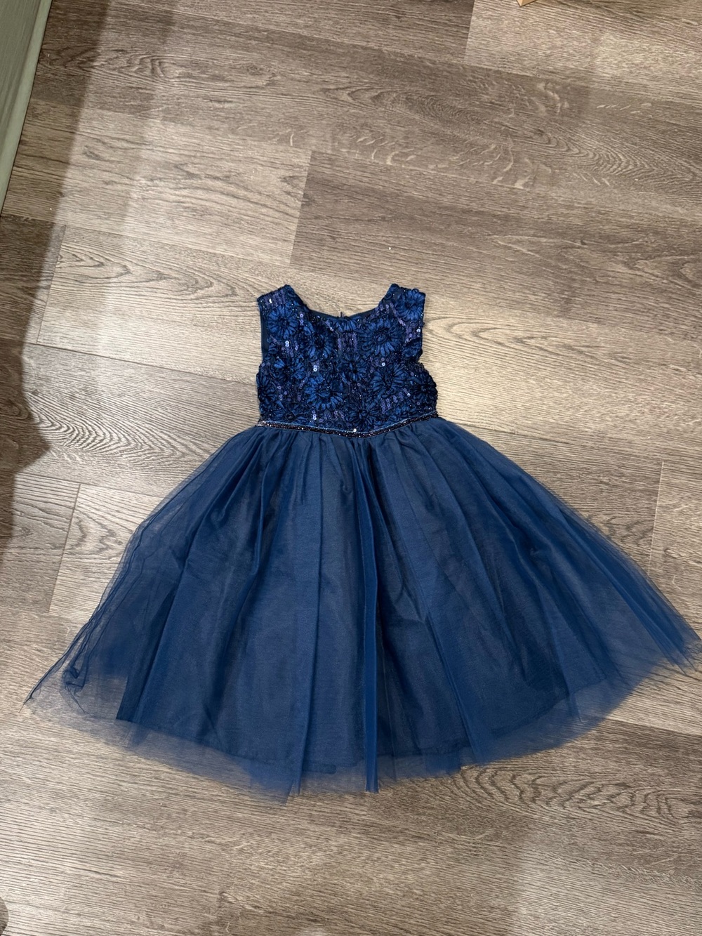 Stunning baby girl party dress in like new condition